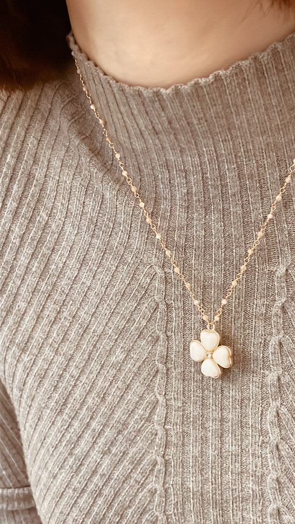 Collier MONA