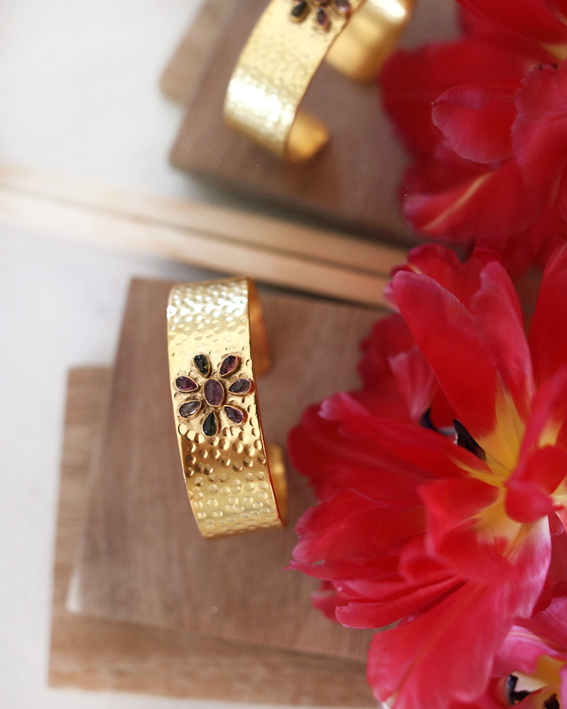 FLOWER POWER cuff